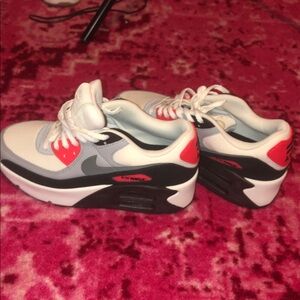 NeNike Women's Air Max White and Black Sneakers